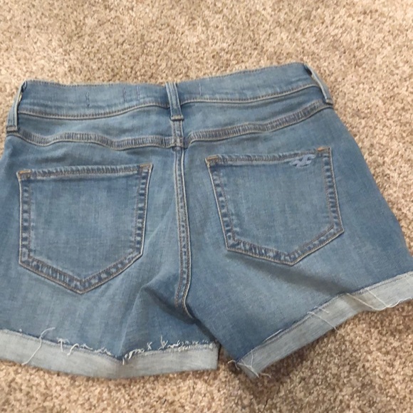 Shorts - Picture 3 of 3